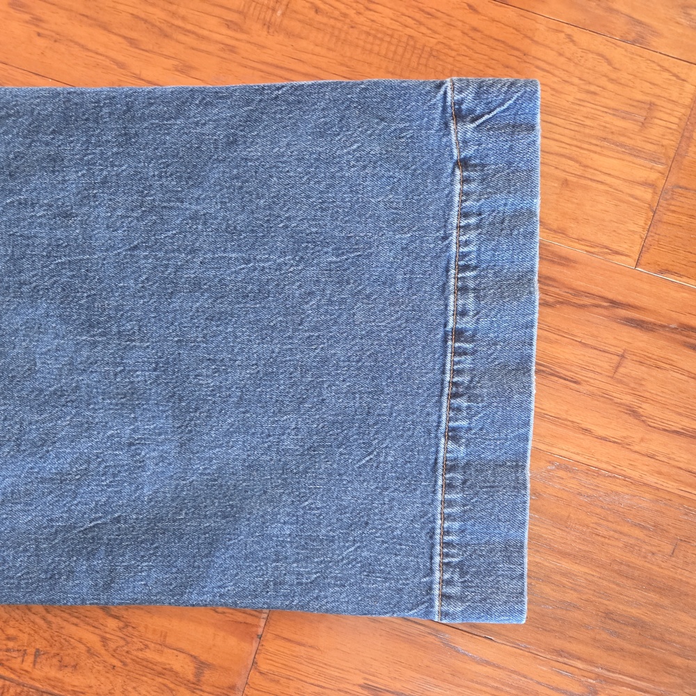 Wide Leg Women's Jeans in Medium Blue - Picture 6 of 8